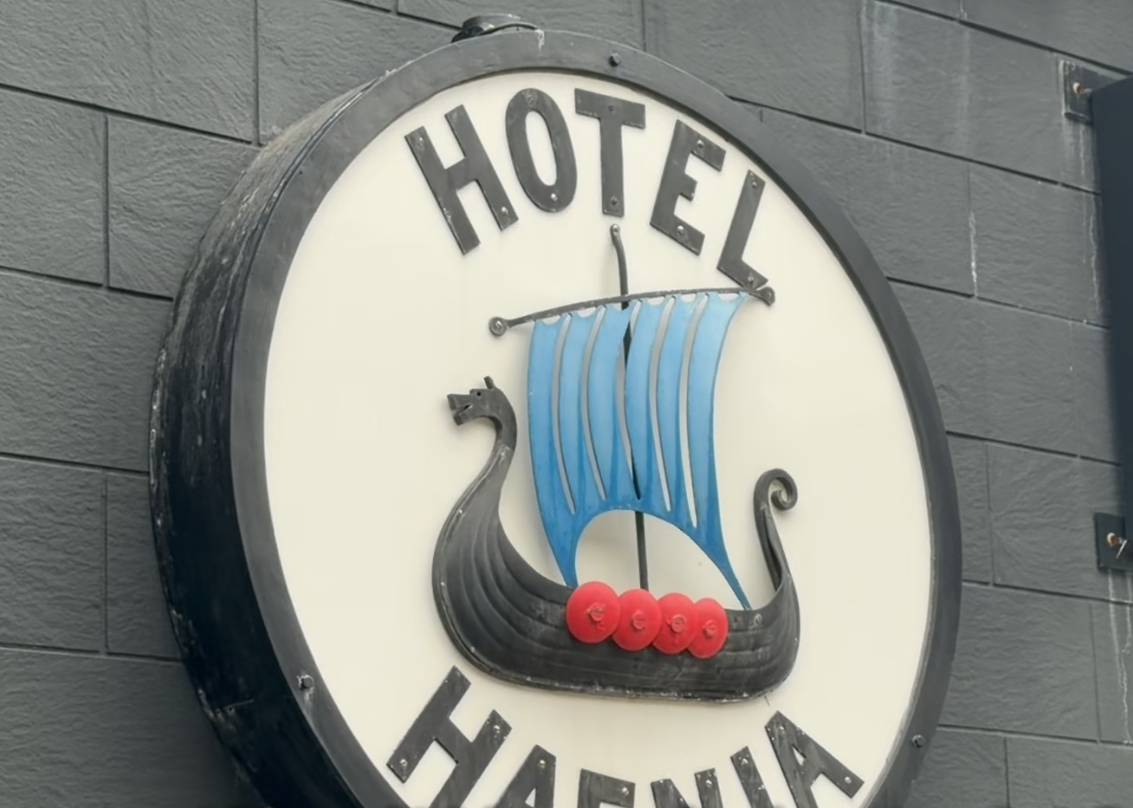 Arbeiðsgevari greiðir frá, Hotel Hafnia&hellip;